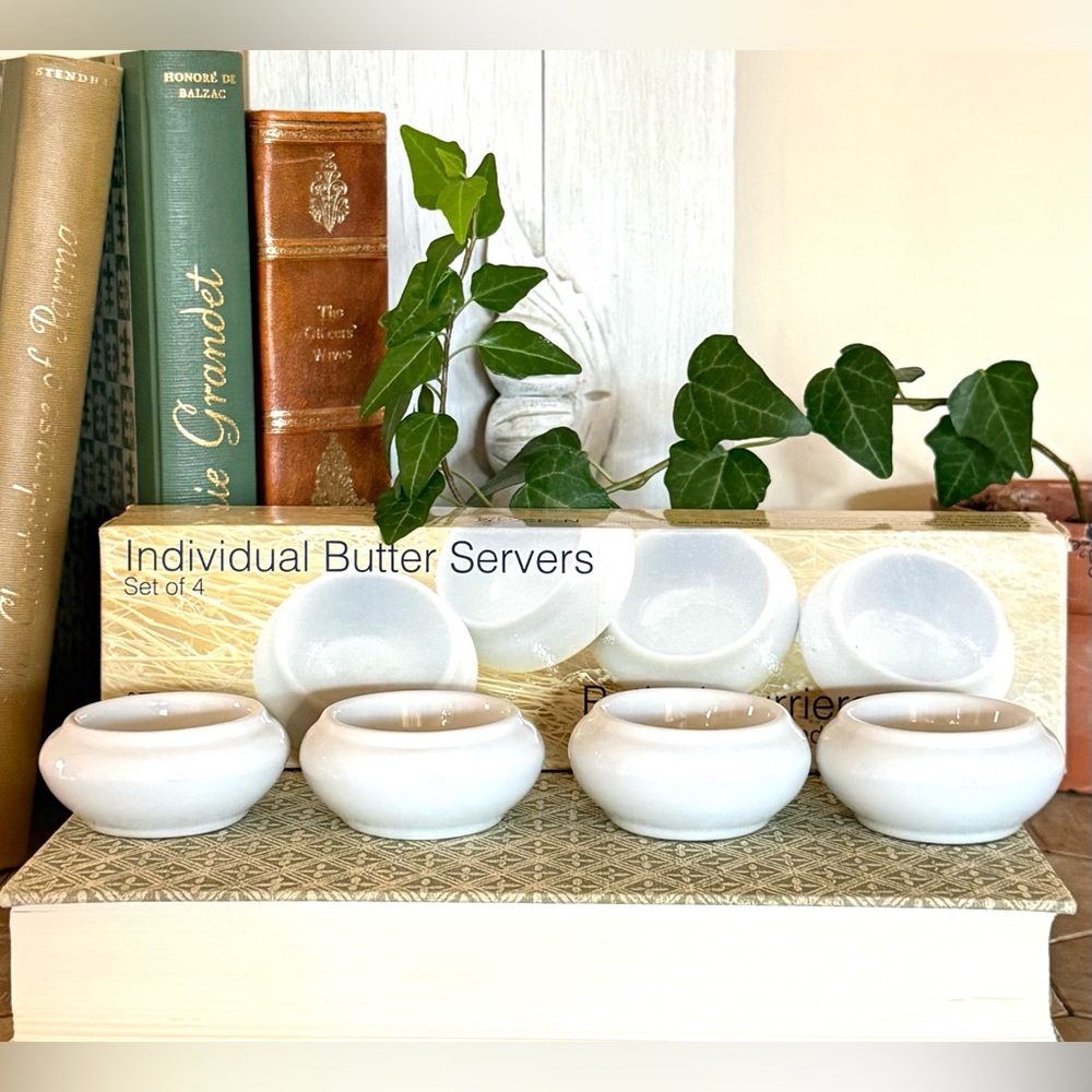 Vintage White Ironstone Individual Butter Servers, Chunky,Butter Pat,SET/4 - Picture 7 of 9